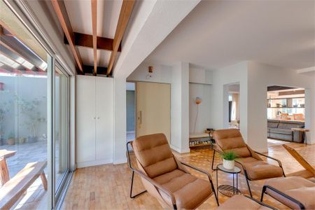 Casa à venda com 290m², 4 quartos e 6 vagas