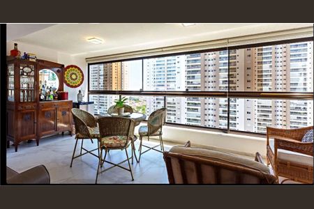 Apartamento à venda com 193m², 4 quartos e 4 vagas