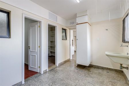 Apartamento à venda com 311m², 4 quartos e 4 vagas
