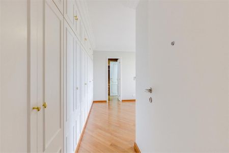Apartamento à venda com 311m², 4 quartos e 4 vagas
