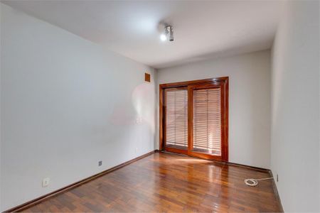 Casa à venda com 4 quartos, 387m² em Santo Amaro, São Paulo