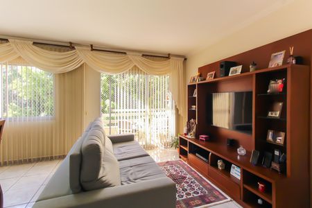Apartamento à venda com 85m², 3 quartos e 1 vaga Apartamento à venda com 85m², 3 quartos e 1 vagaSala