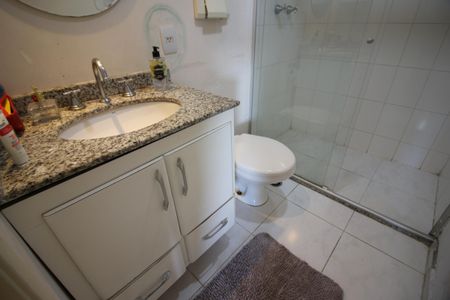 Apartamento à venda com 80m², 3 quartos e 2 vagasBanheiro