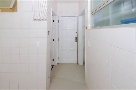 Apartamento à venda com 130m², 4 quartos e 2 vagas Apartamento à venda com 130m², 4 quartos e 2 vagasÁrea de serviço