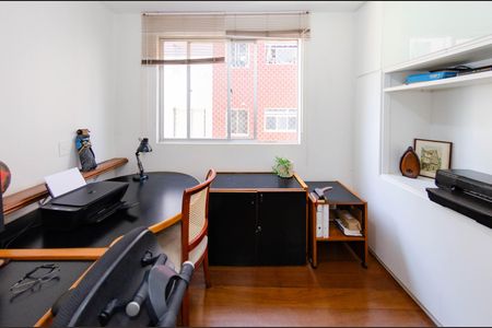 Apartamento à venda com 130m², 4 quartos e 2 vagas Apartamento à venda com 130m², 4 quartos e 2 vagasQuarto 3