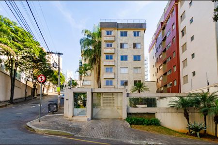 Apartamento à venda com 130m², 4 quartos e 2 vagas Apartamento à venda com 130m², 4 quartos e 2 vagasFachada