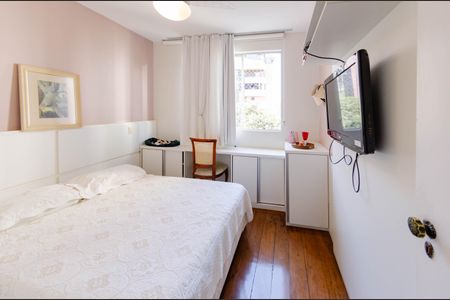 Apartamento à venda com 130m², 4 quartos e 2 vagas Apartamento à venda com 130m², 4 quartos e 2 vagasQuarto 1