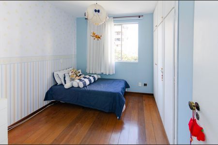 Apartamento à venda com 130m², 4 quartos e 2 vagas Apartamento à venda com 130m², 4 quartos e 2 vagasQuarto 2