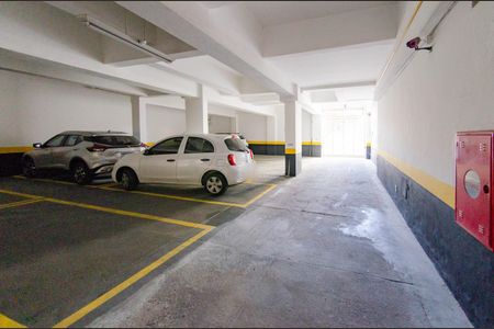 Apartamento à venda com 130m², 4 quartos e 2 vagas Apartamento à venda com 130m², 4 quartos e 2 vagasGaragem