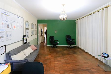 Casa à venda com 270m², 3 quartos e 3 vagasSala