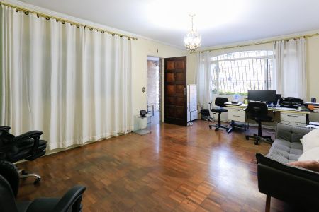 Casa à venda com 270m², 3 quartos e 3 vagasSala