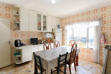 Casa à venda com 270m², 3 quartos e 3 vagasCozinha