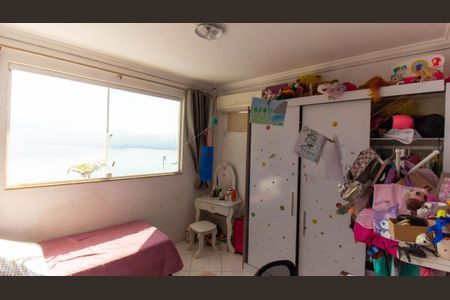 Casa à venda com 600m², 5 quartos e 2 vagas Casa à venda com 600m², 5 quartos e 2 vagasQuarto 2