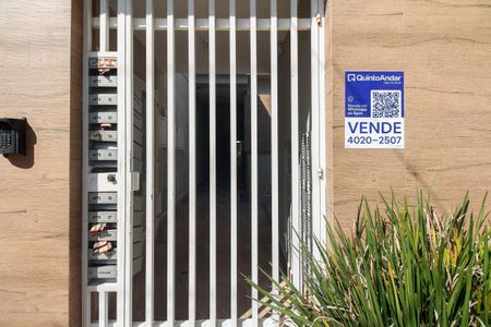 Casa de condomínio à venda com 45m², 2 quartos e 1 vaga Casa de condomínio à venda com 45m², 2 quartos e 1 vagaPlaca