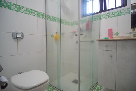 Casa à venda com 249m², 4 quartos e 5 vagasBanheiro Social