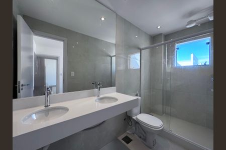 Apartamento à venda com 198m², 3 quartos e 2 vagasSuíte - Banheiro