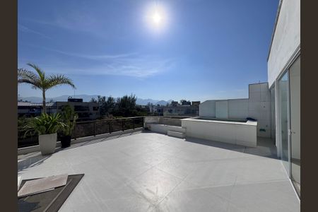 Apartamento à venda com 198m², 3 quartos e 2 vagasVaranda e Terraço