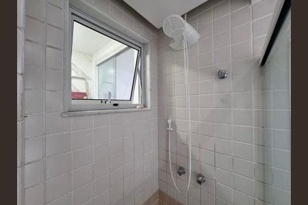 Apartamento à venda com 198m², 3 quartos e 2 vagasBanheiro Social