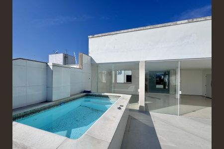 Apartamento à venda com 198m², 3 quartos e 2 vagasVaranda e Terraço