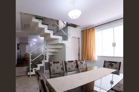 Casa à venda com 153m², 3 quartos e 2 vagas Casa à venda com 153m², 3 quartos e 2 vagasFoto 01