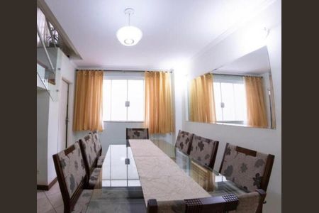 Casa à venda com 153m², 3 quartos e 2 vagas Casa à venda com 153m², 3 quartos e 2 vagasFoto 02