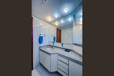 Apartamento à venda com 133m², 3 quartos e 2 vagasBanheiro