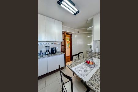 Apartamento à venda com 133m², 3 quartos e 2 vagasCozinha