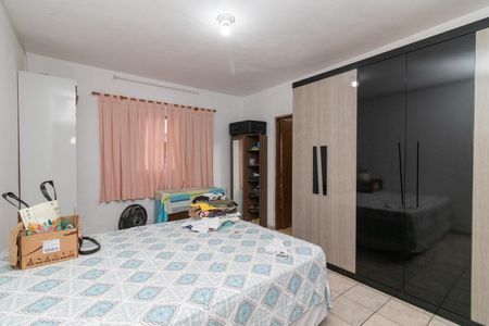 Casa à venda com 300m², 4 quartos e 2 vagasSuíte da Casa 02
