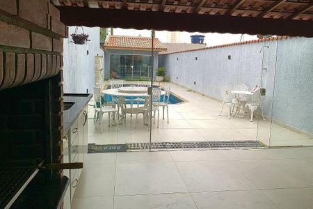 Casa à venda com 250m², 3 quartos e 4 vagas