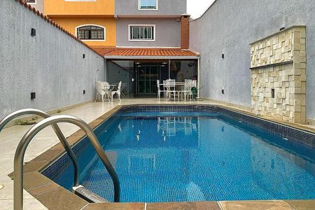 Casa à venda com 250m², 3 quartos e 4 vagas