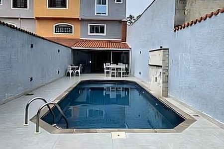 Casa à venda com 250m², 3 quartos e 4 vagas