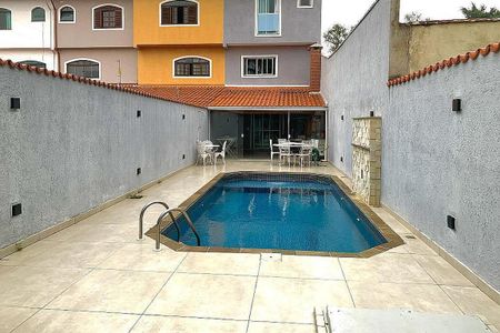 Casa à venda com 250m², 3 quartos e 4 vagas