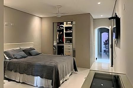 Casa à venda com 250m², 3 quartos e 4 vagas