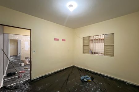 Casa à venda com 150m², 2 quartos e sem vaga Casa à venda com 150m², 2 quartos e sem vagaQuarto