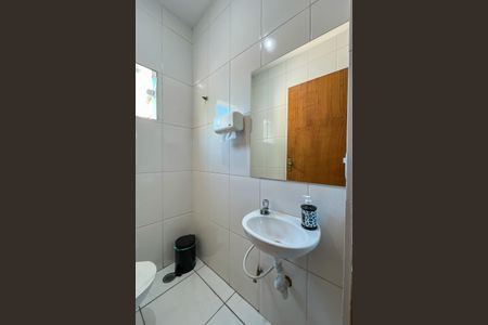 Casa à venda com 150m², 2 quartos e sem vaga Casa à venda com 150m², 2 quartos e sem vagaBanheiro do escritório