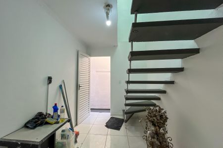 Casa à venda com 150m², 2 quartos e sem vaga Casa à venda com 150m², 2 quartos e sem vagaCorredor