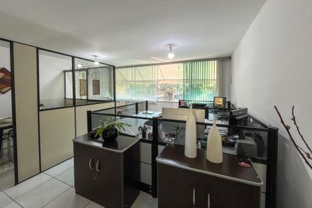 Casa à venda com 150m², 2 quartos e sem vaga Casa à venda com 150m², 2 quartos e sem vagaEscritório