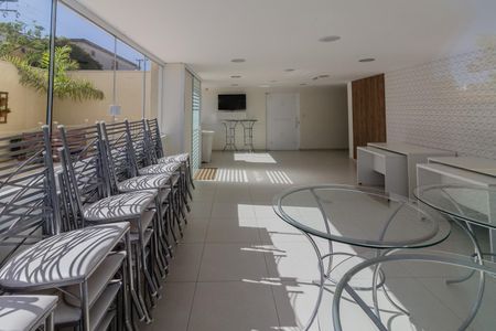 Apartamento à venda com 51m², 2 quartos e 1 vaga Apartamento à venda com 51m², 2 quartos e 1 vagaEspaço de Festas