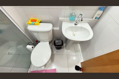 Apartamento à venda com 51m², 2 quartos e 1 vaga Apartamento à venda com 51m², 2 quartos e 1 vagaBanheiro
