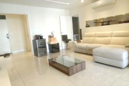 Apartamento à venda com 116m², 3 quartos e sem vaga