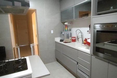 Apartamento à venda com 116m², 3 quartos e sem vaga