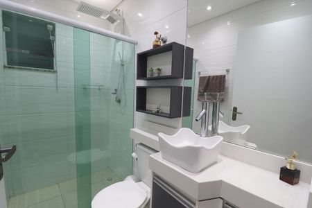 Casa à venda com 194m², 4 quartos e 2 vagasBanheiro Social