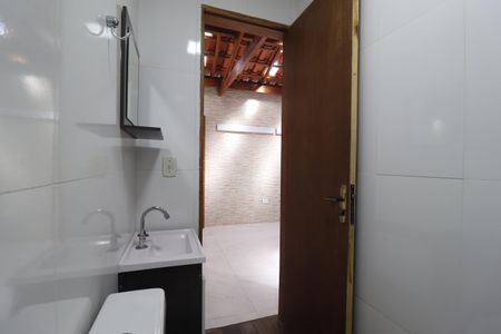 Casa à venda com 194m², 4 quartos e 2 vagasLavabo