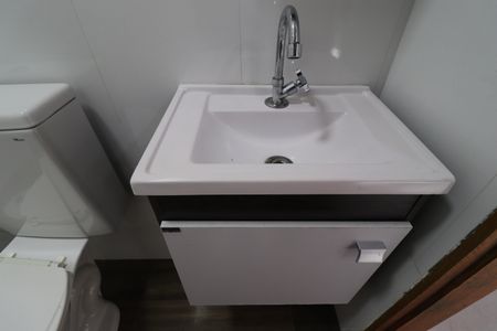 Casa à venda com 194m², 4 quartos e 2 vagasLavabo