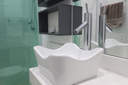 Casa à venda com 194m², 4 quartos e 2 vagasBanheiro Social