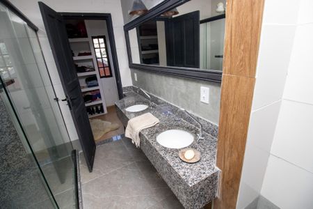 Casa de condomínio à venda com 130m², 3 quartos e 4 vagas Casa de condomínio à venda com 130m², 3 quartos e 4 vagasBanheiro quarto 2