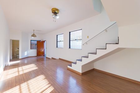 Casa à venda com 286m², 3 quartos e 2 vagas Casa à venda com 286m², 3 quartos e 2 vagasSala de Jantar