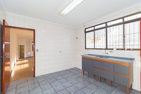 Casa à venda com 286m², 3 quartos e 2 vagas Casa à venda com 286m², 3 quartos e 2 vagasCozinha