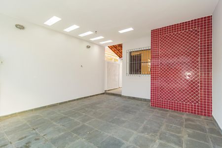 Casa à venda com 286m², 3 quartos e 2 vagas Casa à venda com 286m², 3 quartos e 2 vagasGaragem