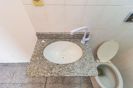 Casa à venda com 286m², 3 quartos e 2 vagas Casa à venda com 286m², 3 quartos e 2 vagasBanheiro de Serviço